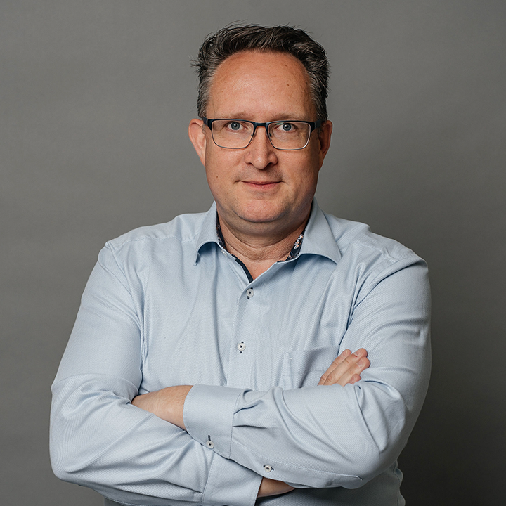 Peter Busscher Glimworm